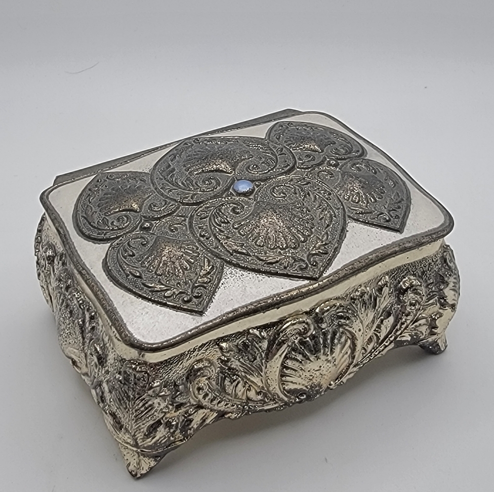 Vintage Silver Jewelry Trinket Box HEART DESIGN Red Velvet Lining JAPAN